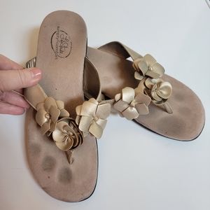LifeStride Metallic Gold Sandals 9W